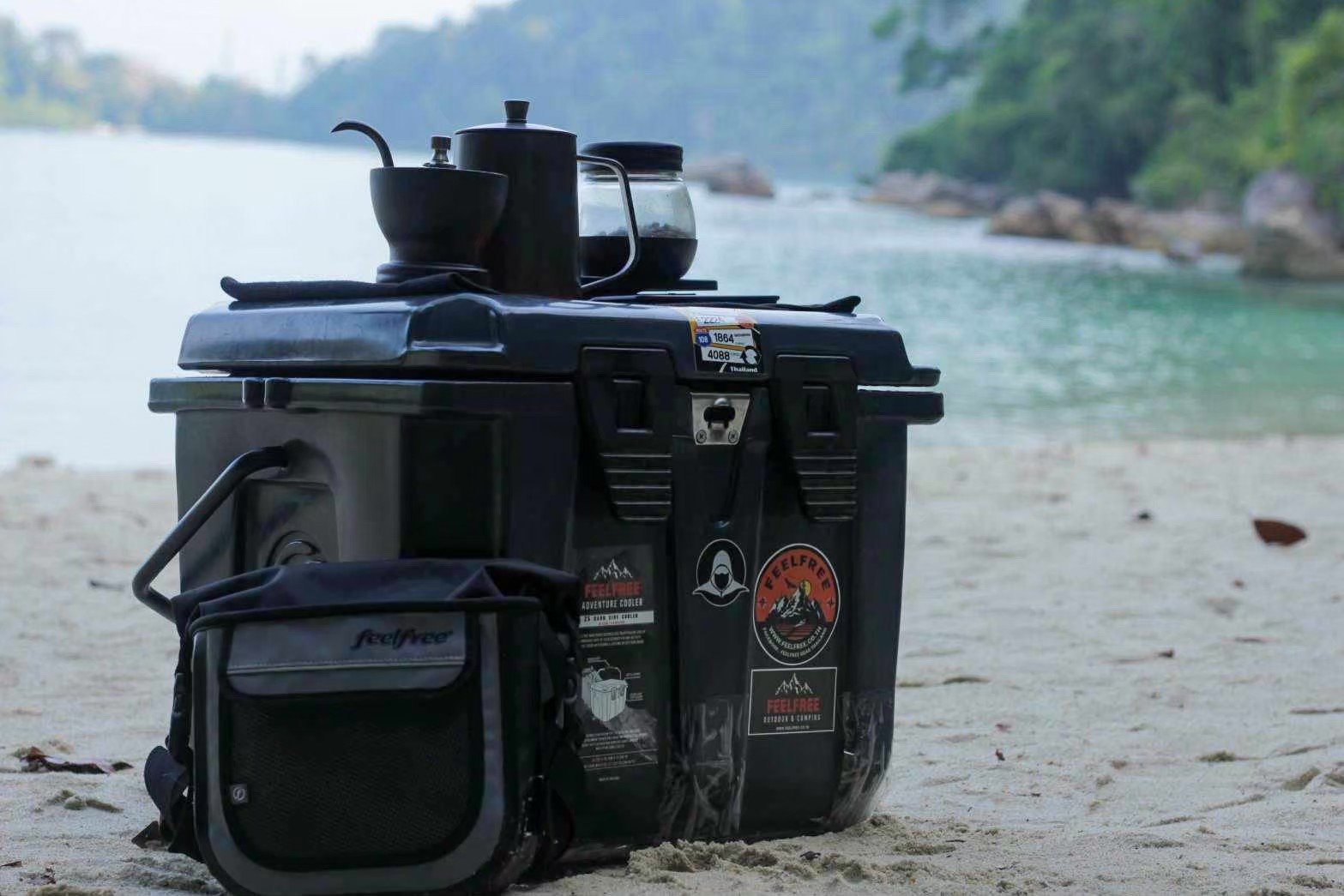 ถังน้ำแข็งเกรดพรีเมี่ยม FEELFREE ขนาด 25 ลิตร สี ROCKY GRAY_2